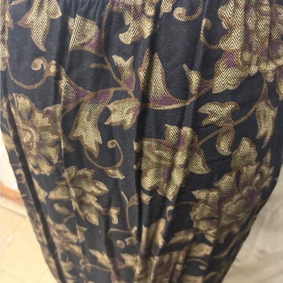 Vintage Floral Black and Gold Brody Myles Skirt - Picture 5 of 6